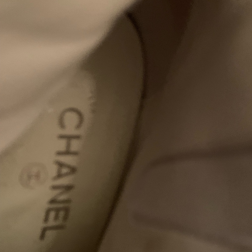 CHANEL White Heeled Ankle Boots with Bow - Picture 6 of 9